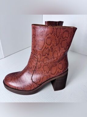 Snakeskin Print Ankle Boots Brown Block Heel Booties Size 9M